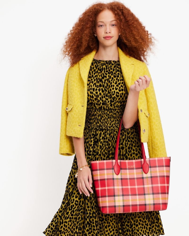 Kate Spade Bleecker Museum Plaid Large Tote Red Multicolor | 7352946-EX