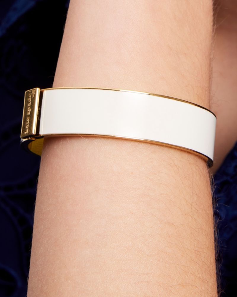 Kate Spade Floating On A Cloud Idiom Bangle White | 3964015-PB